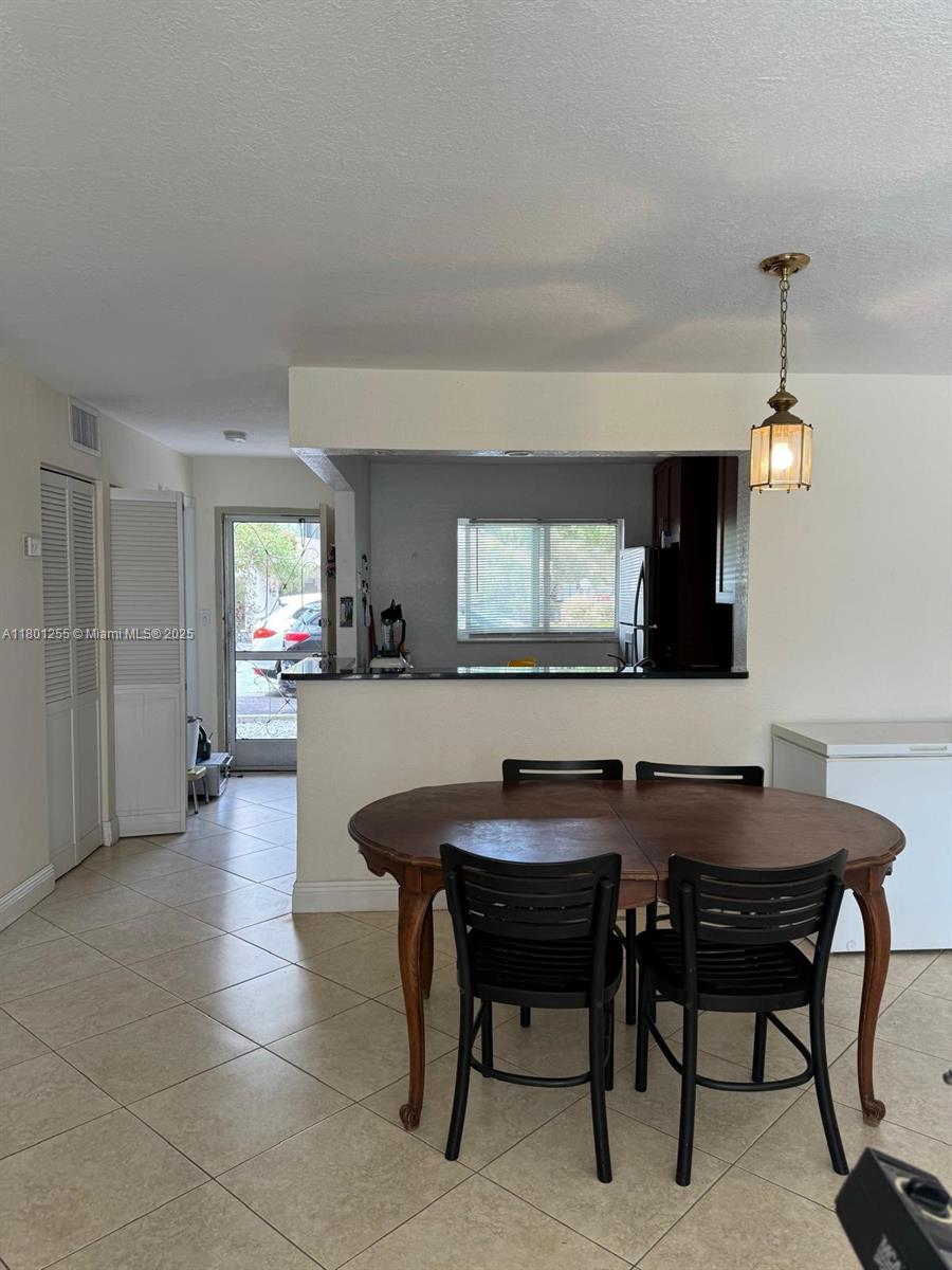 4000 NE 169th St 104