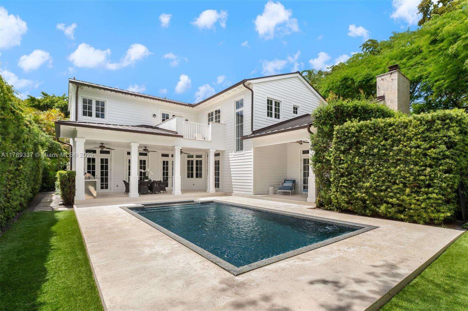 CORAL GABLES BISC BAY SEC - Residential