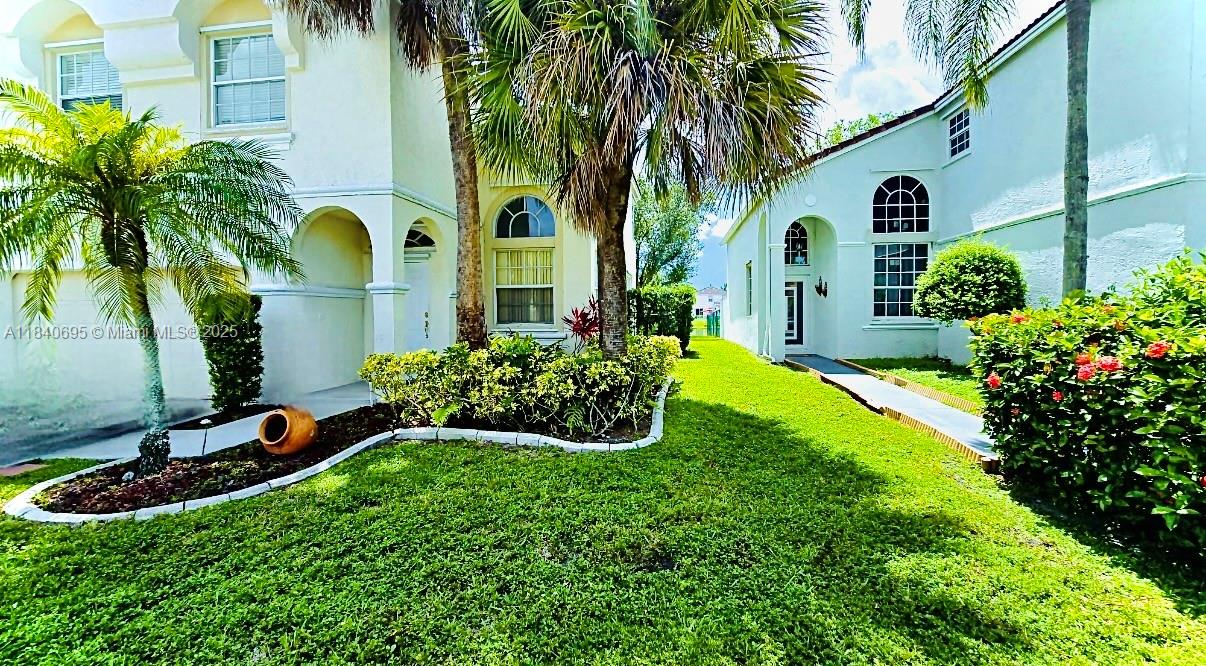 140 NW 151st Ave, Pembroke Pines, FL, 33028/$750,000 4 140 NW 151st Ave