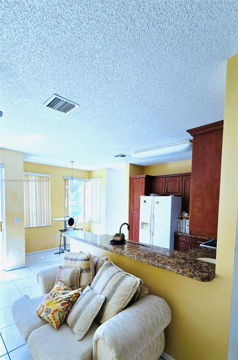 TOWNGATE - Residential