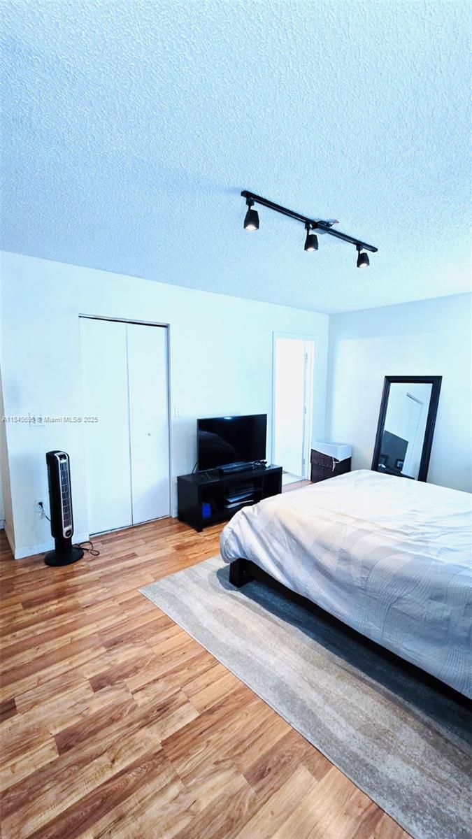 TOWNGATE - Residential