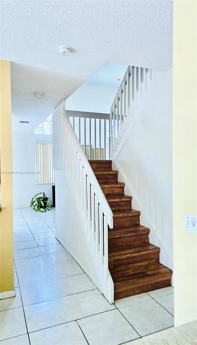 TOWNGATE - Residential