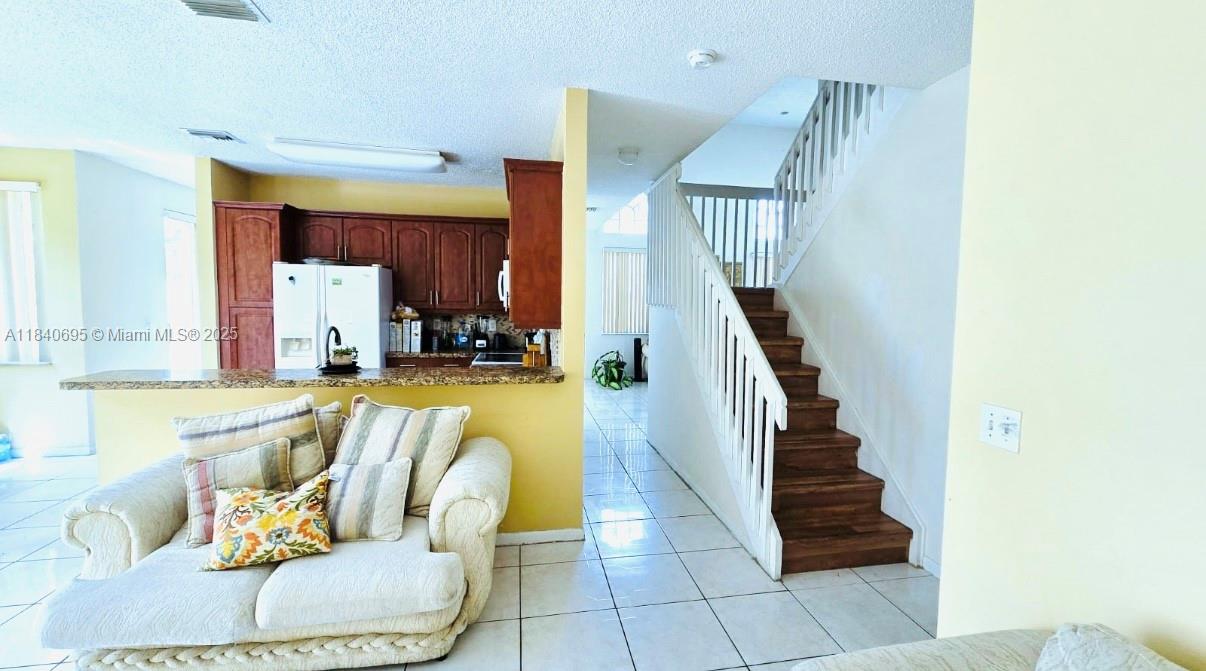 TOWNGATE - Residential