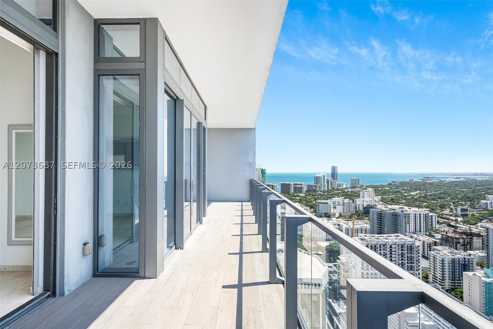 88 SW 7th St 4004