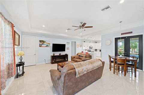 Single Family Residence in Naples FL 2070 47th Ave NE Ave 4.jpg