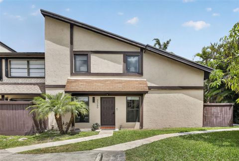 2360 Bayberry Dr 2360 Pembroke Pines FL 33024