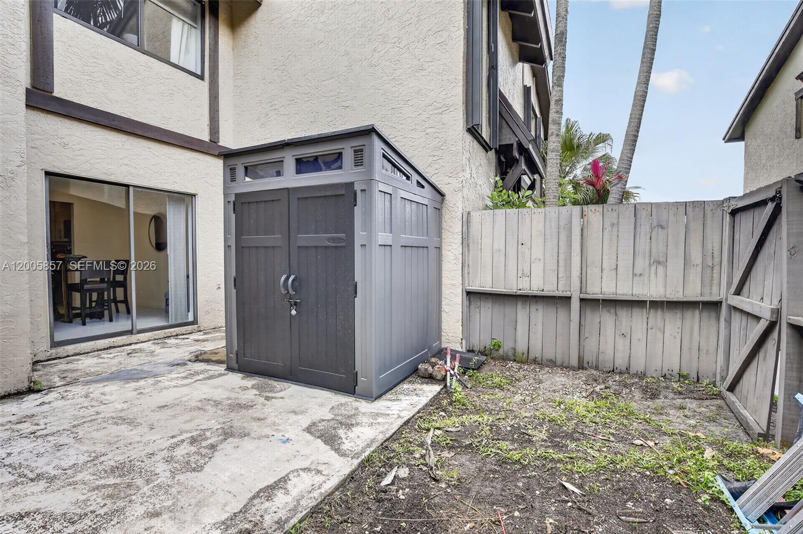 EVERGLADES SUGAR & LAND C - Residential