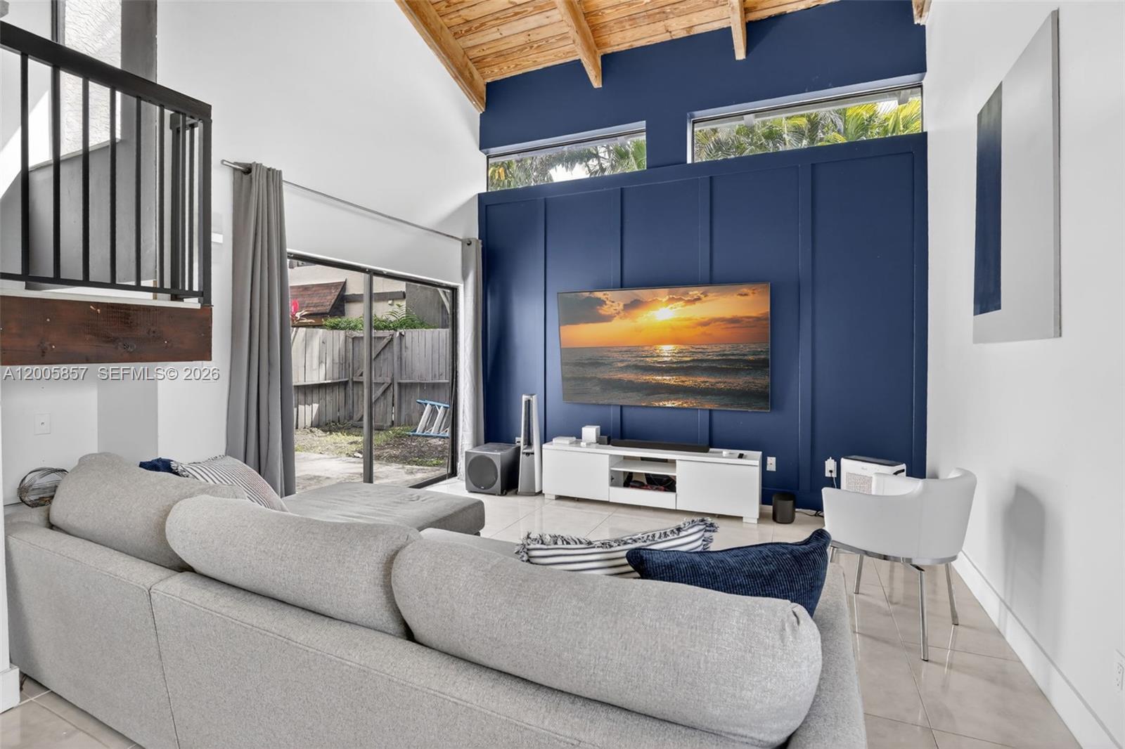 2360 Bayberry Dr 2360