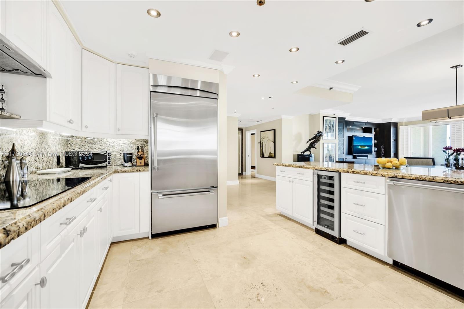 BAYSIDE VILLAGE EAST - Residential