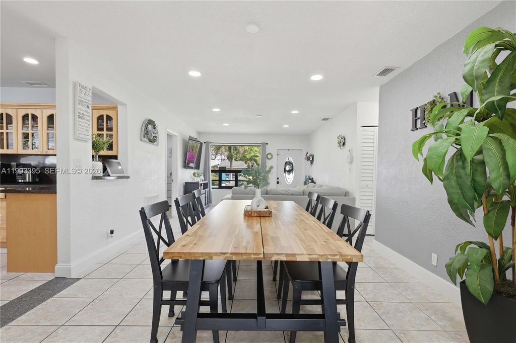 Photo of 7390 Cleveland St, Hollywood, FL 33024 (MLS # A11993395)