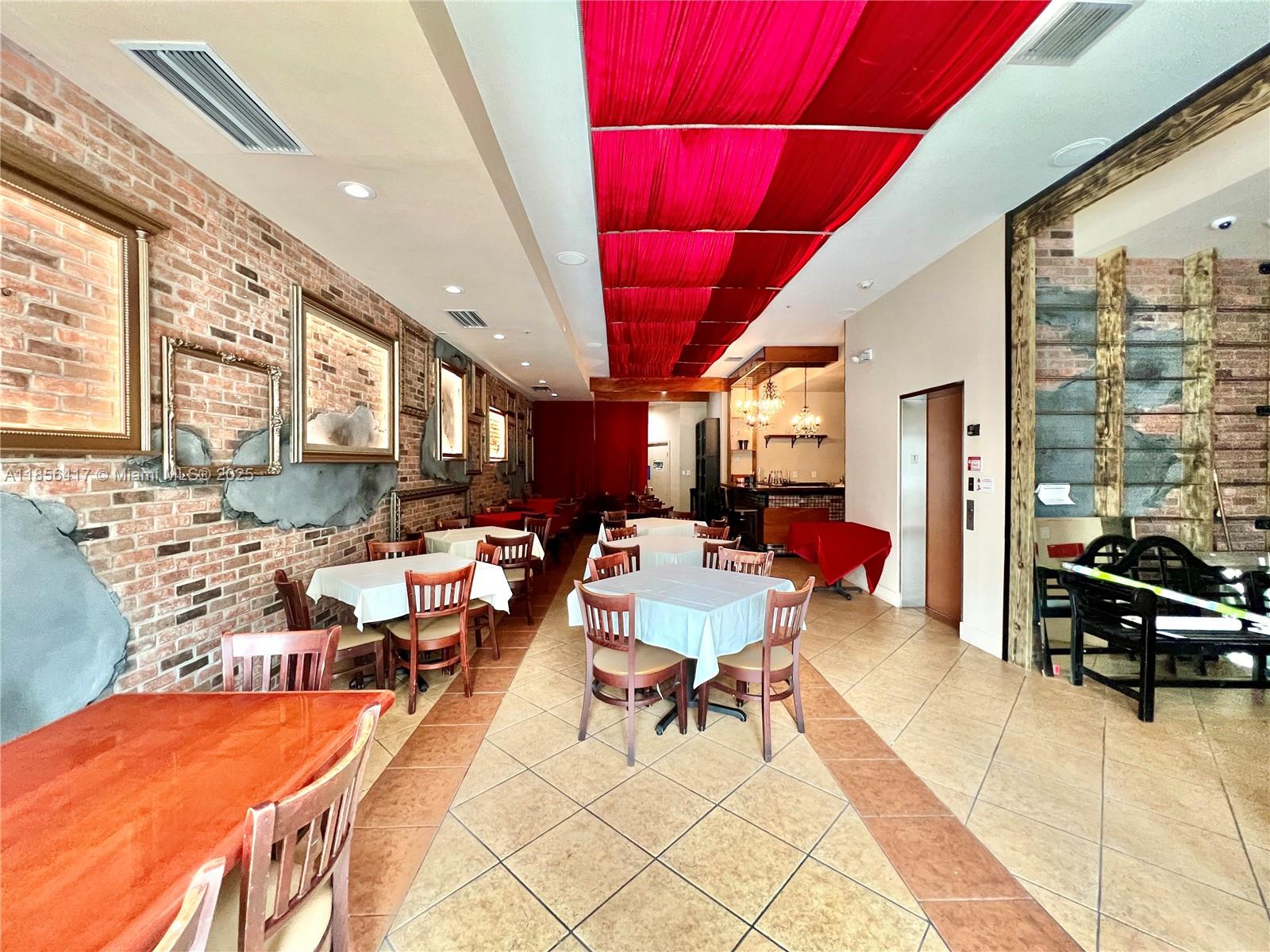 223 Valencia Ave