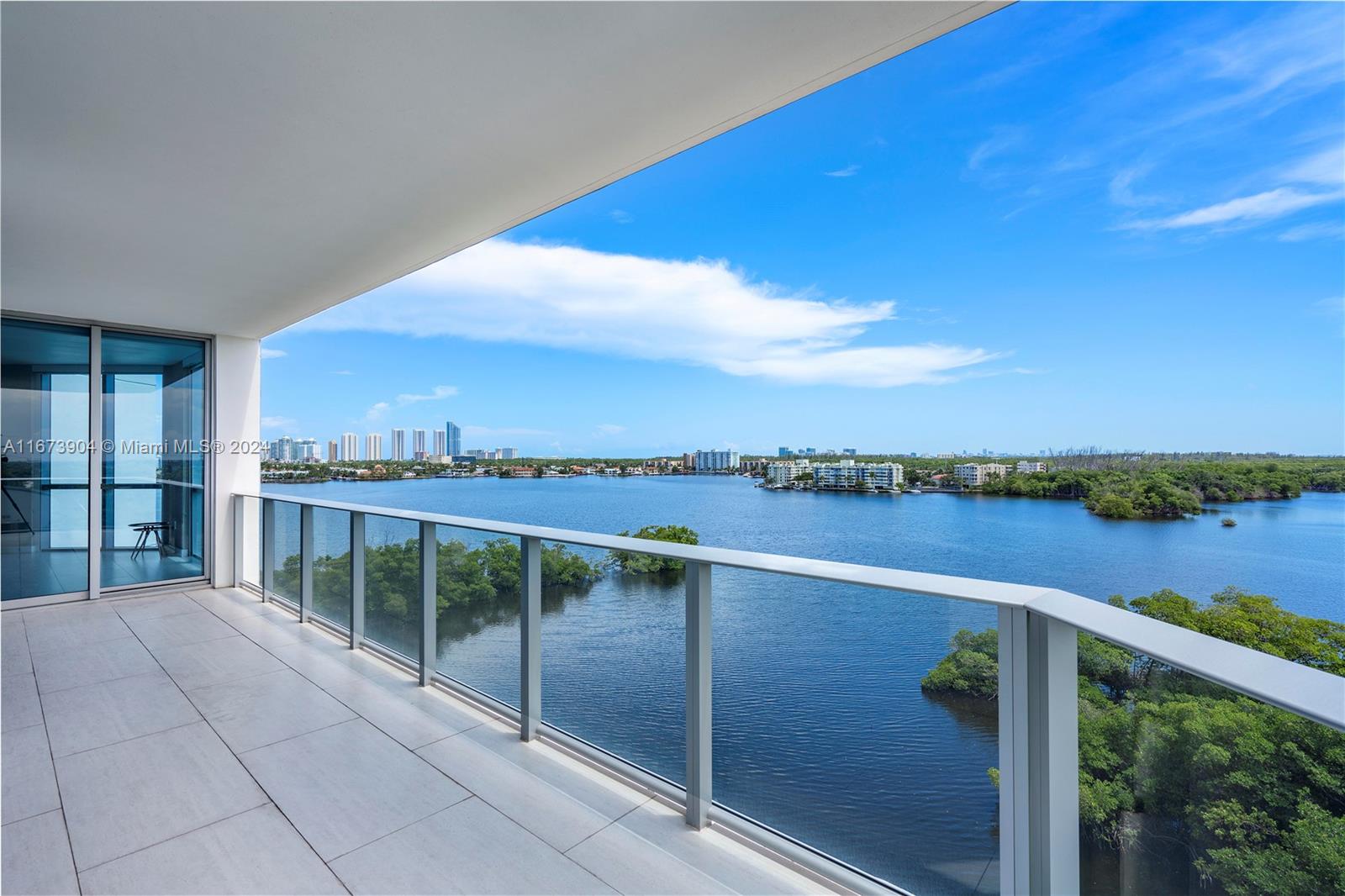 View photos, virtual tours, details... 17111 Biscayne Blvd 802