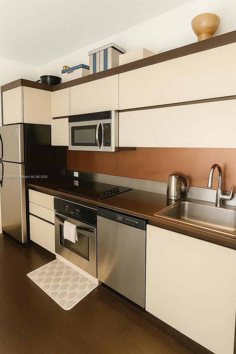 ARTECITY GOVERNOR CONDO - Residential