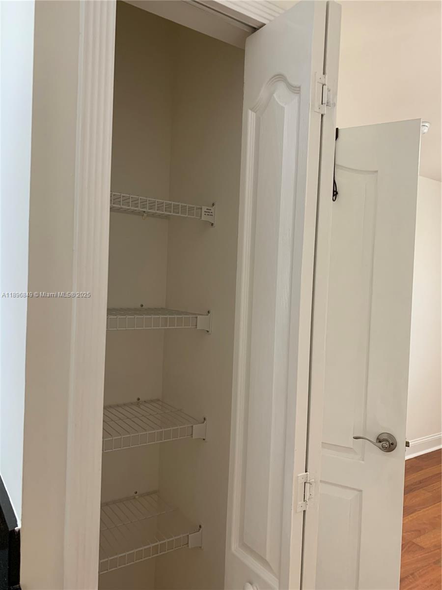 REVISED PLAT OF HILLCREST - Residential Lease