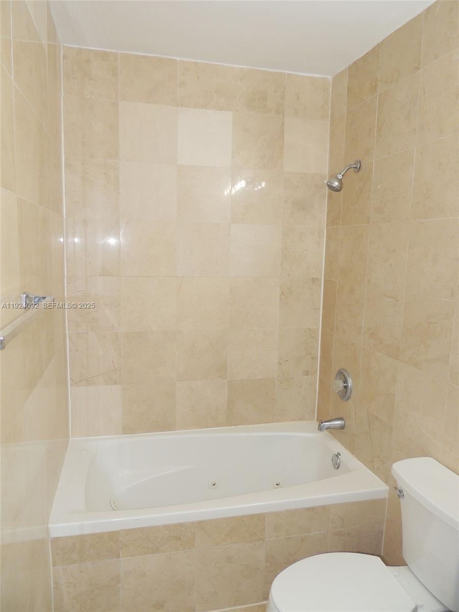 EVENING STAR CONDO - Residential Lease