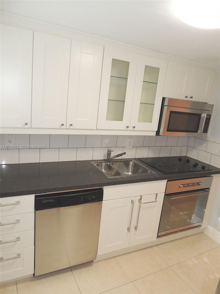 EVENING STAR CONDO - Residential Lease