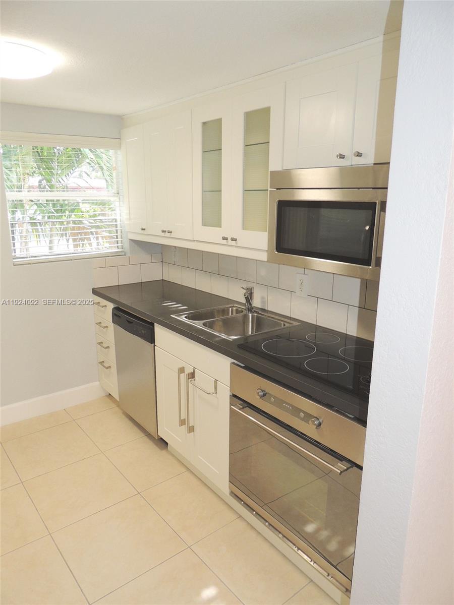 EVENING STAR CONDO - Residential Lease