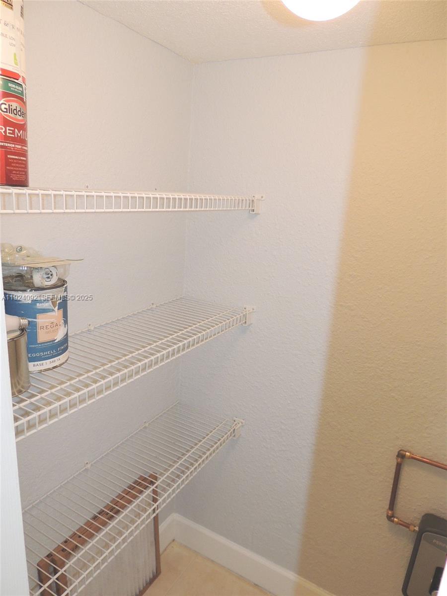 EVENING STAR CONDO - Residential Lease