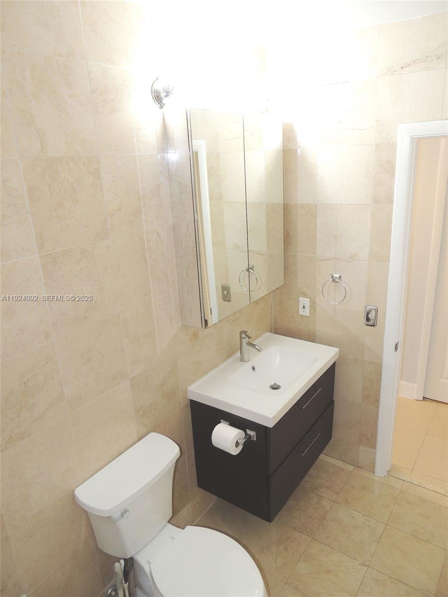 EVENING STAR CONDO - Residential Lease