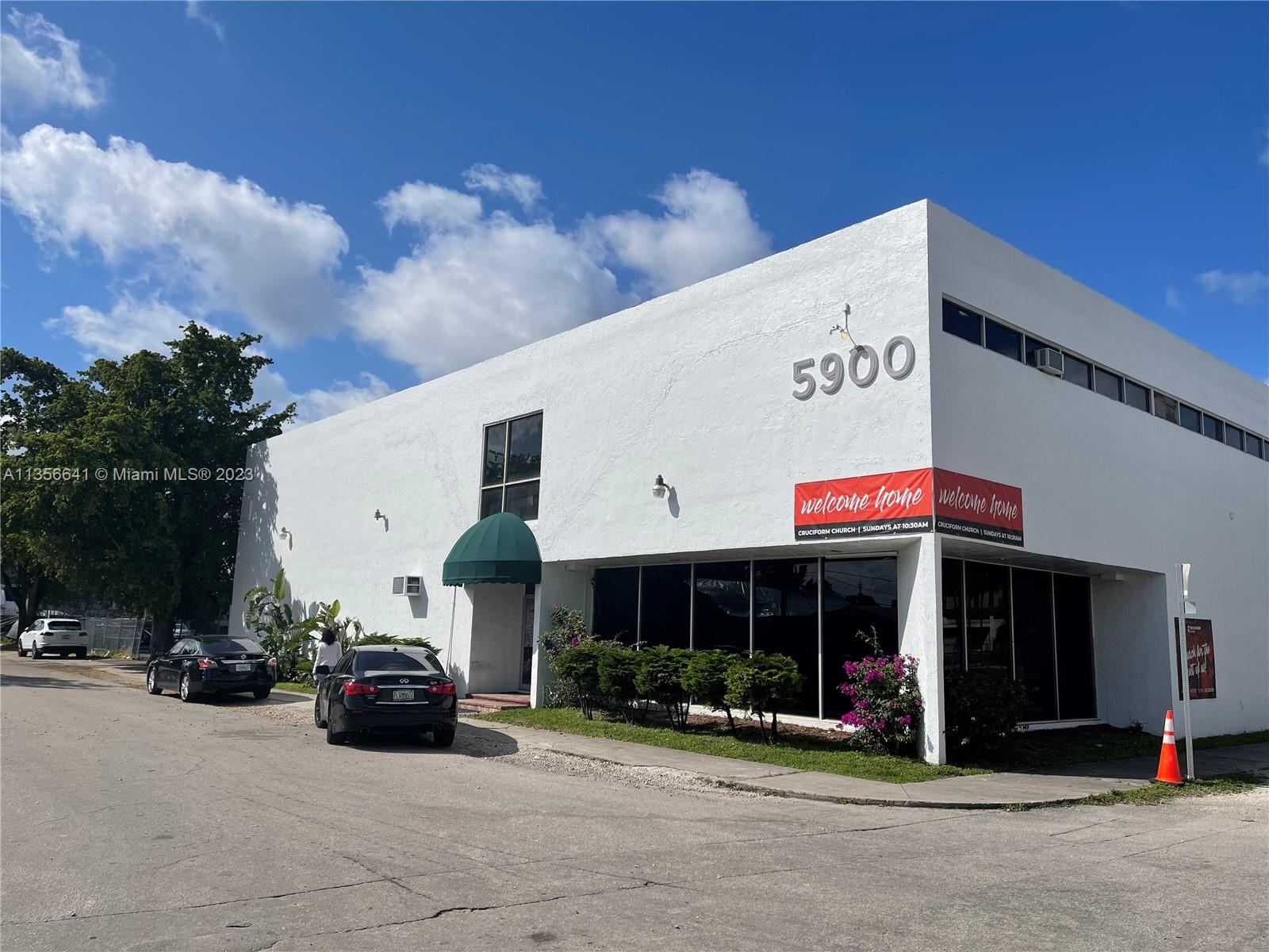 Great second-floor office space near State Rd. 7 and U.S. 441. Perfect for general office use. Street parking only.