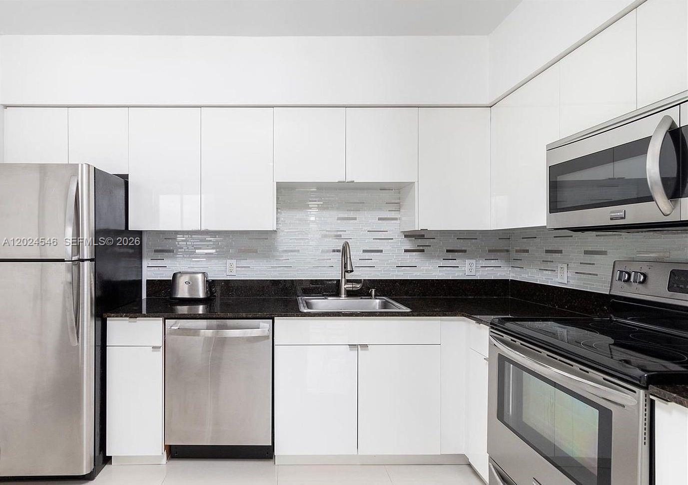 THE WAVERLY AT SOUTH BEAC - Residential Lease