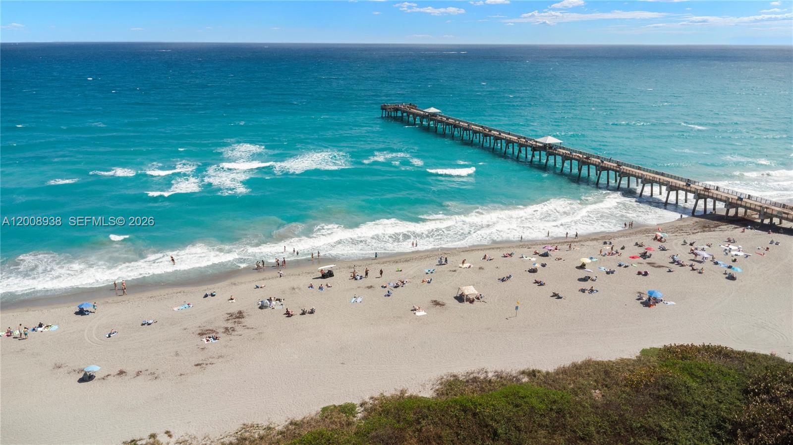 BEACHCOMBER CONDO - Residential