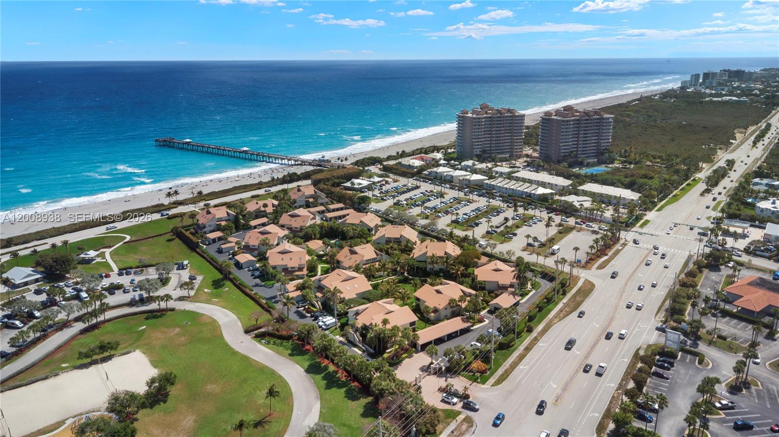 BEACHCOMBER CONDO - Residential