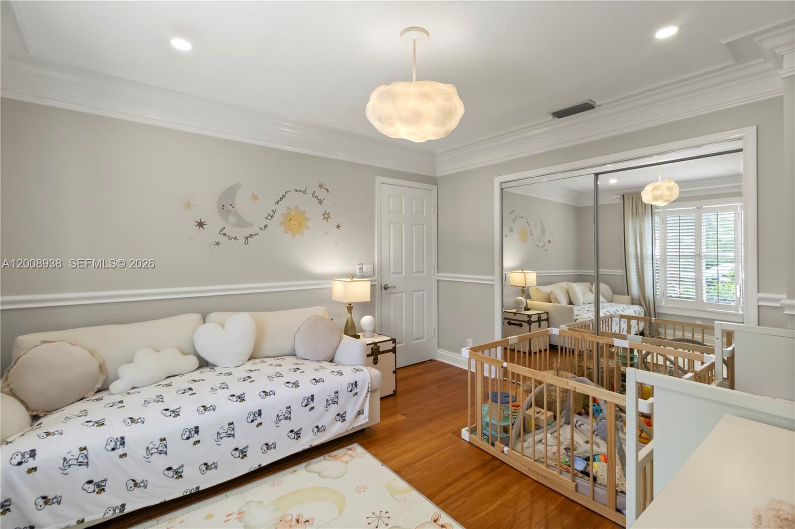 BEACHCOMBER CONDO - Residential