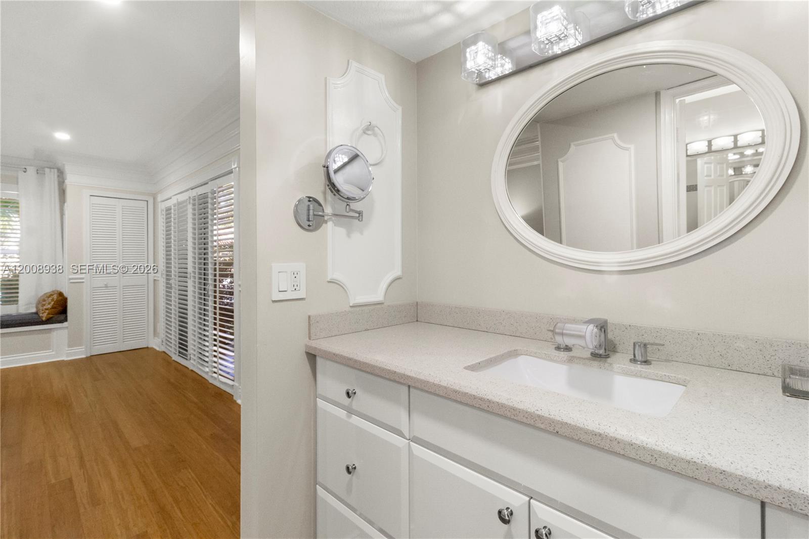 BEACHCOMBER CONDO - Residential