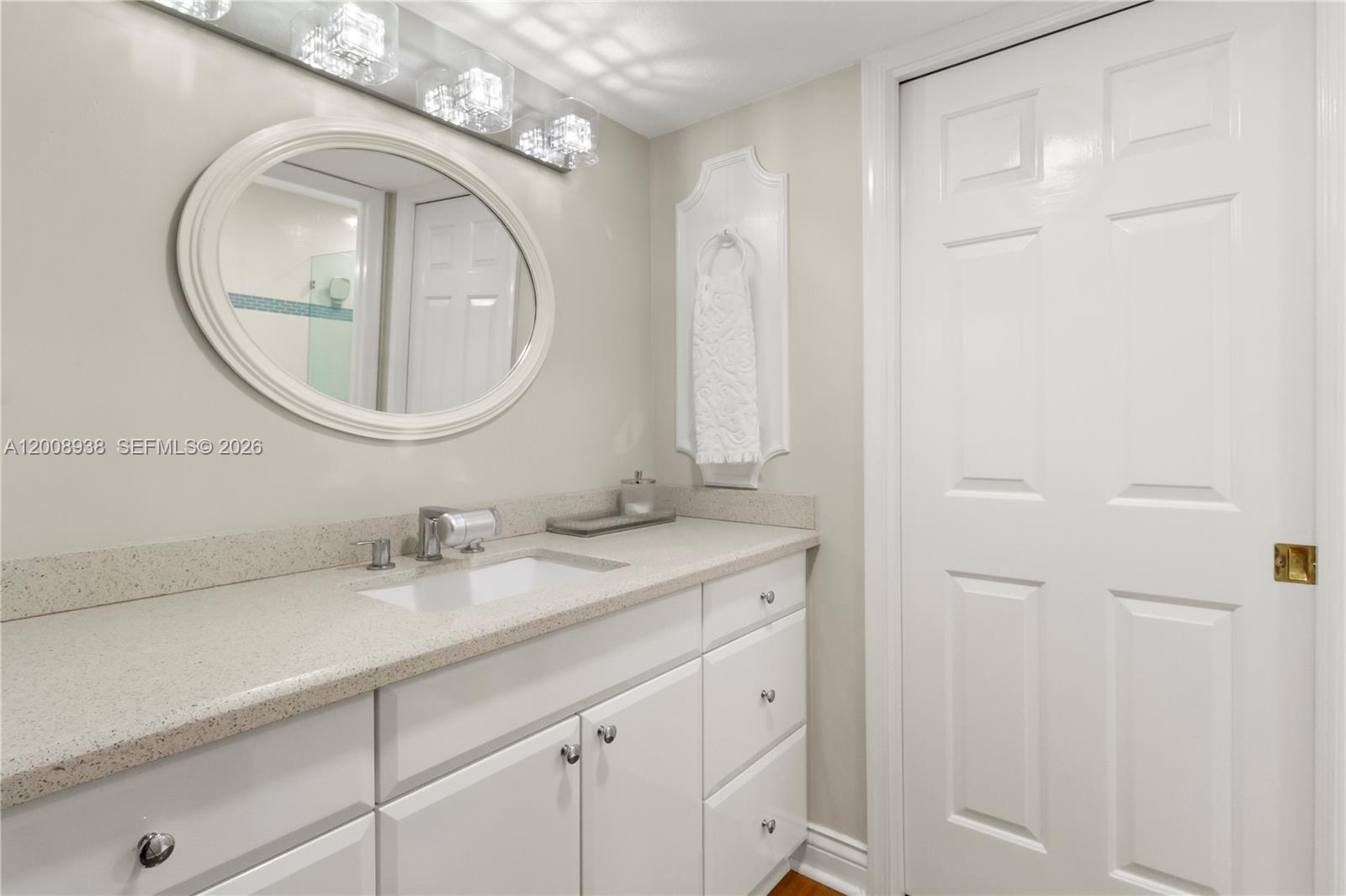 BEACHCOMBER CONDO - Residential