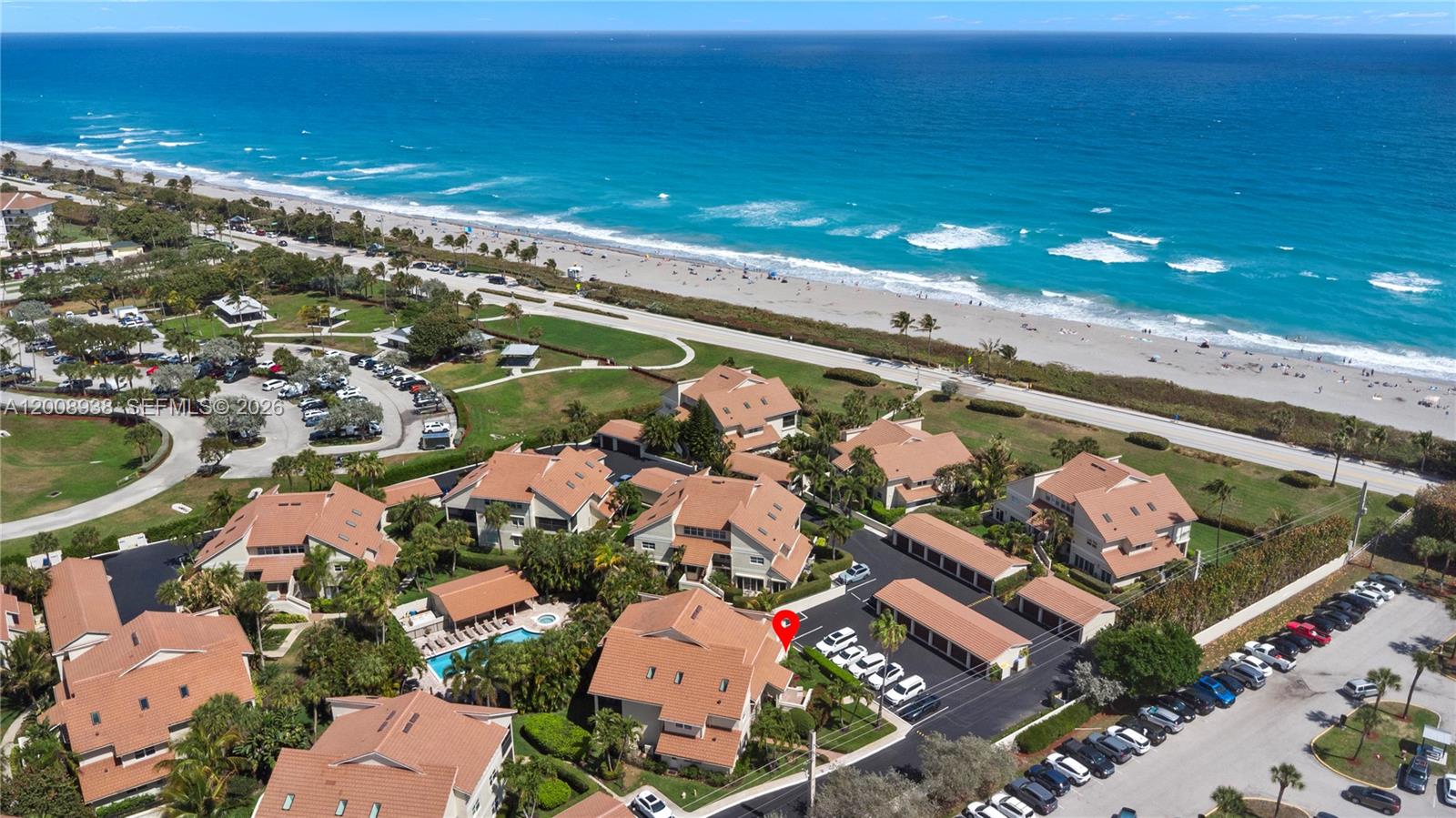 BEACHCOMBER CONDO - Residential