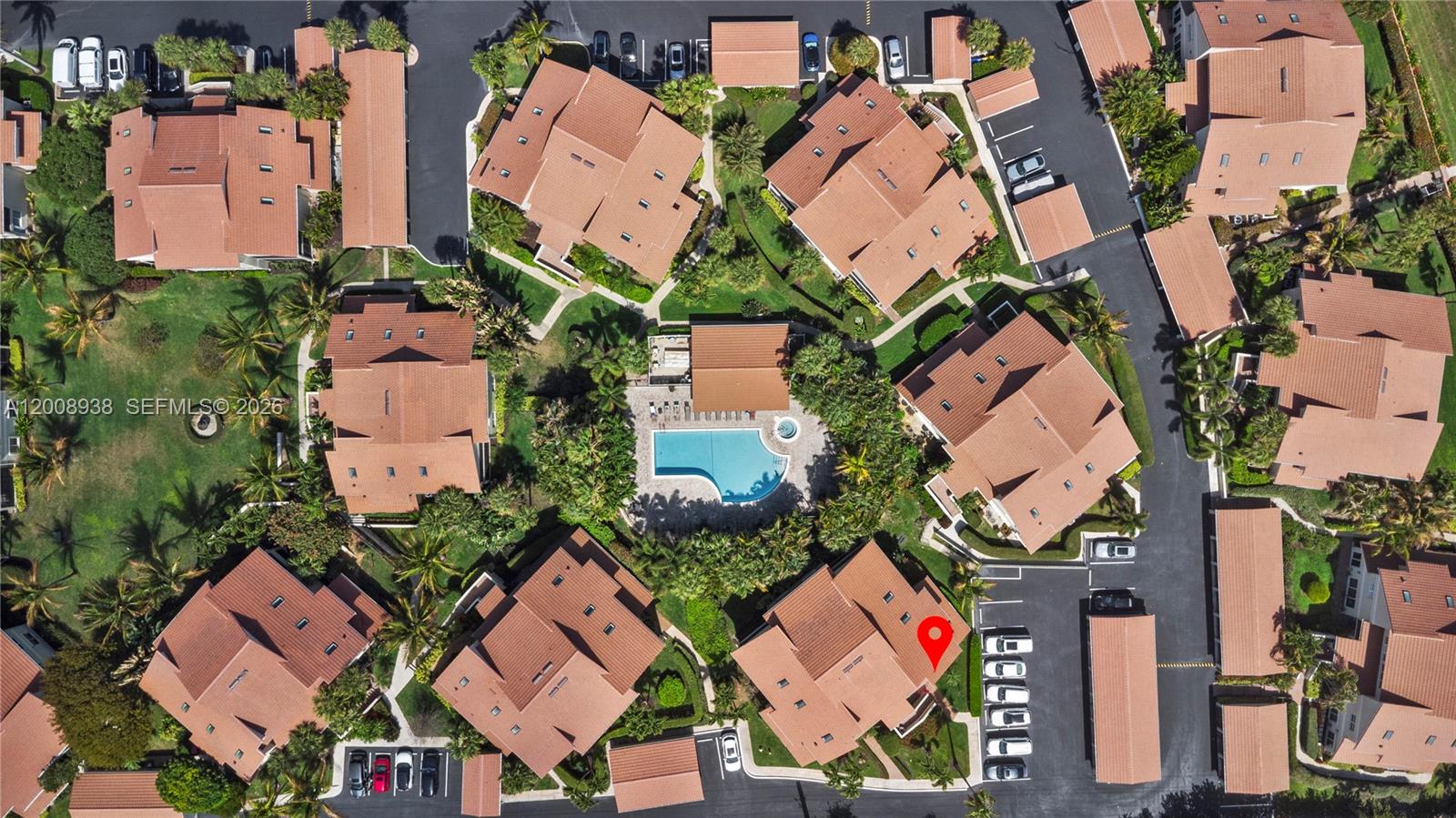 BEACHCOMBER CONDO - Residential