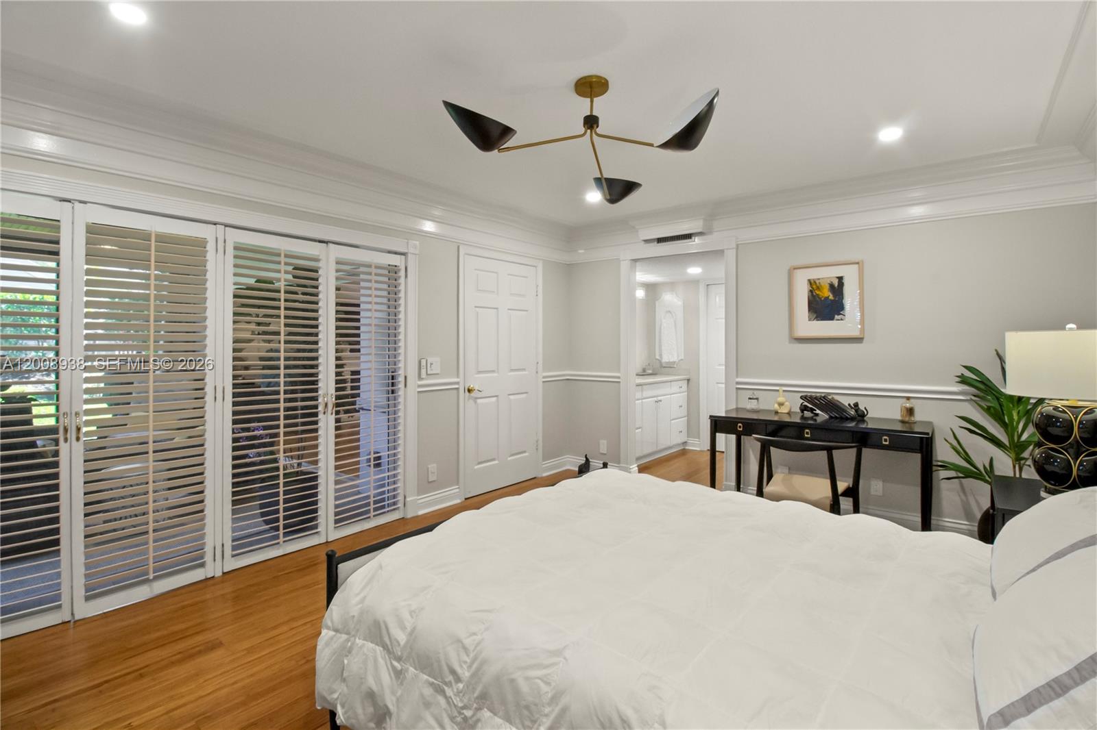 BEACHCOMBER CONDO - Residential
