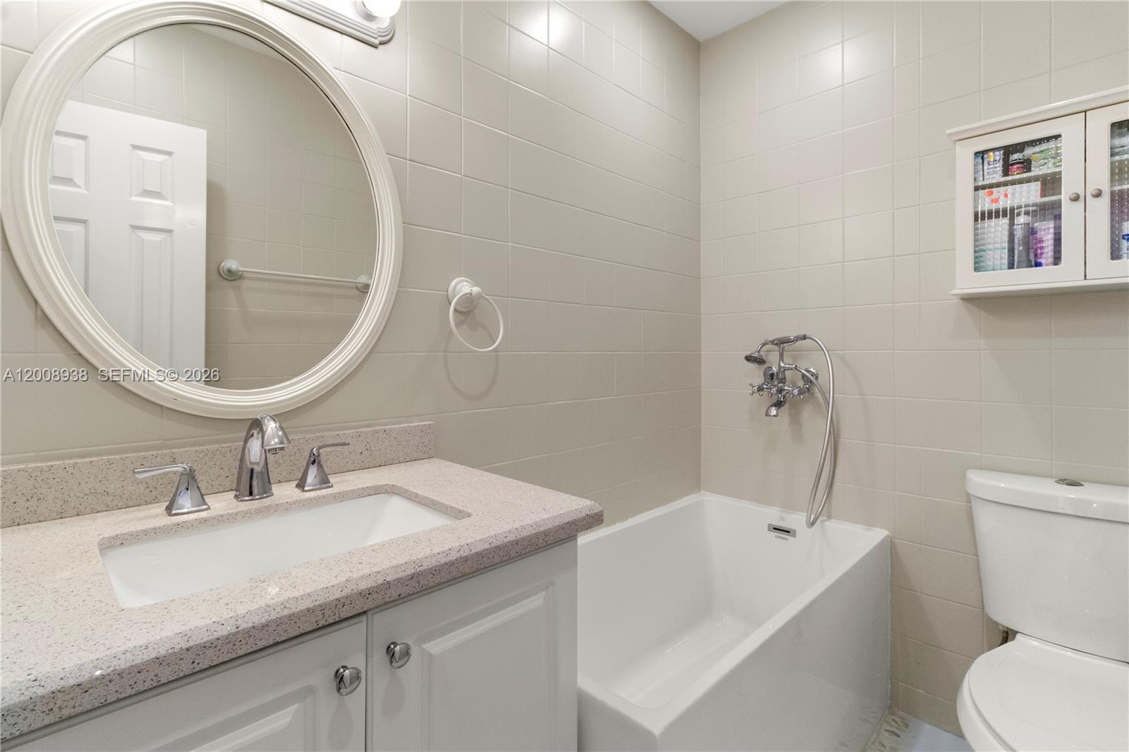 BEACHCOMBER CONDO - Residential