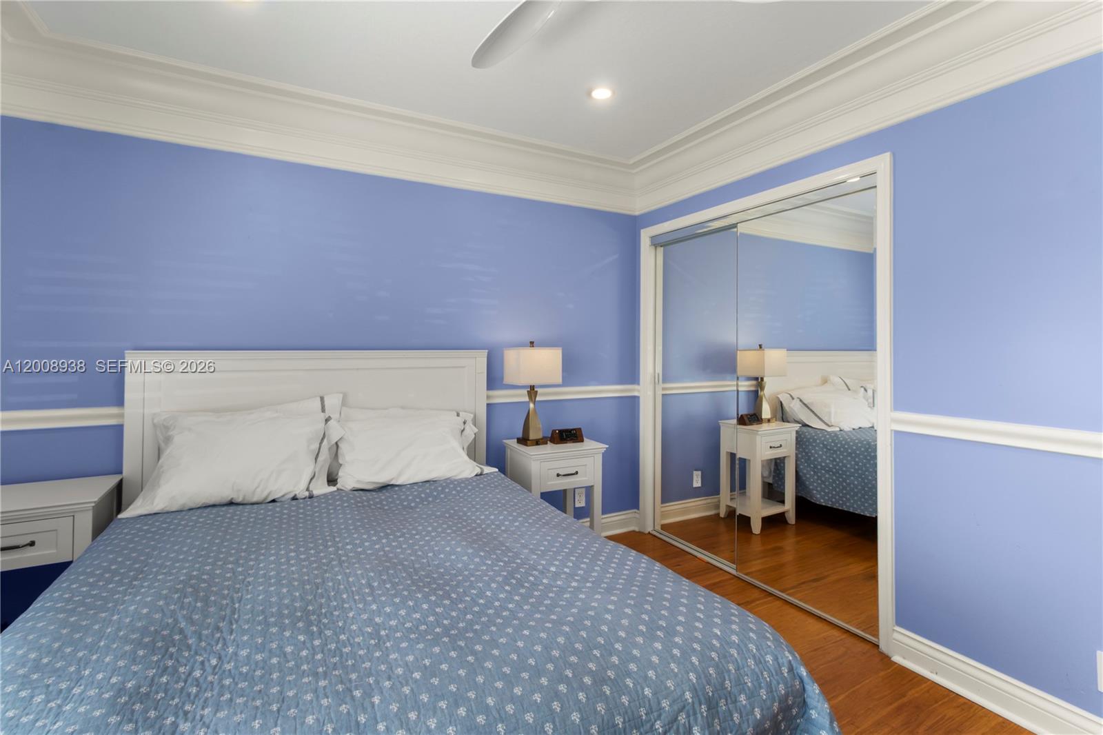 BEACHCOMBER CONDO - Residential