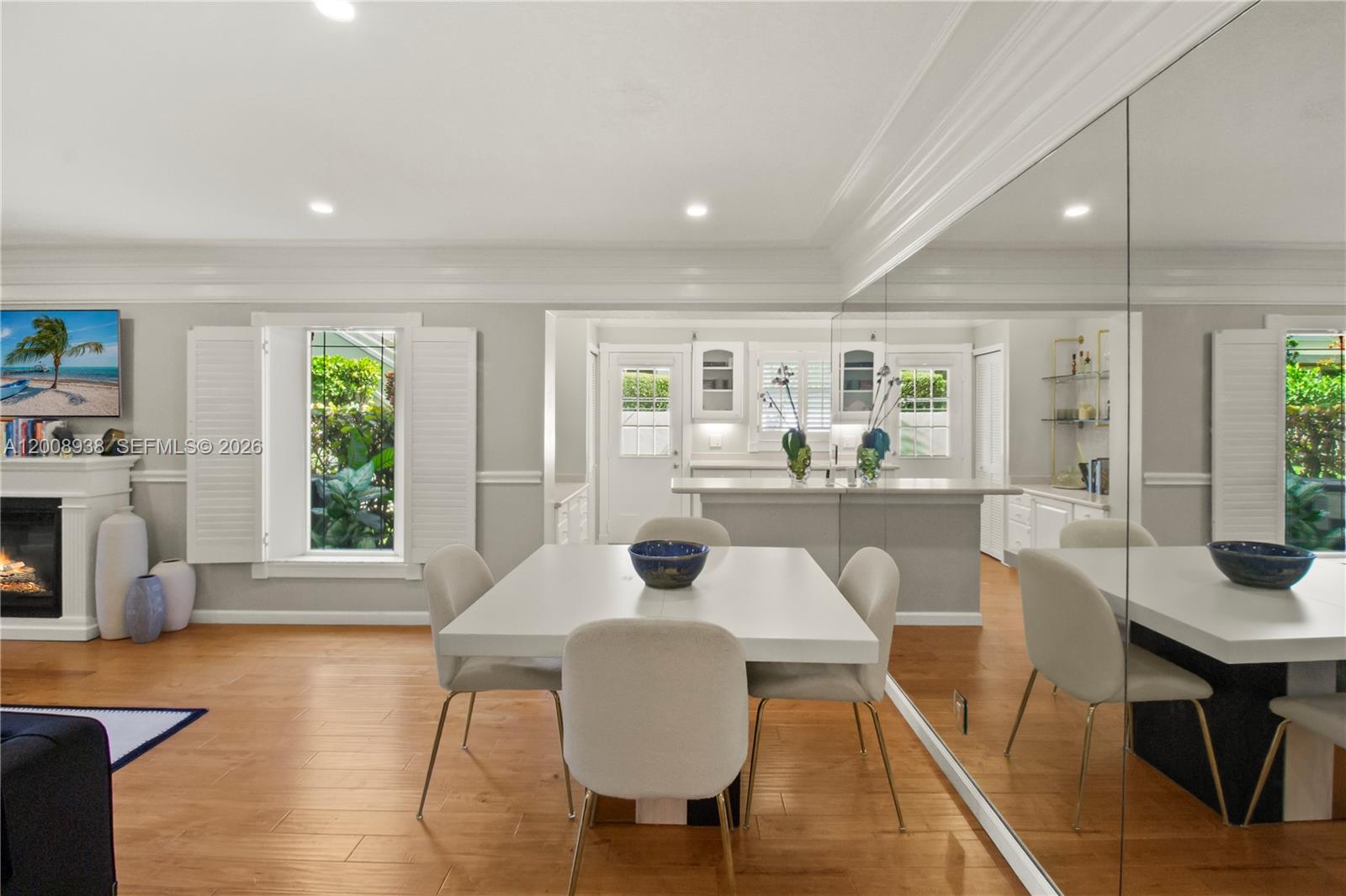 BEACHCOMBER CONDO - Residential