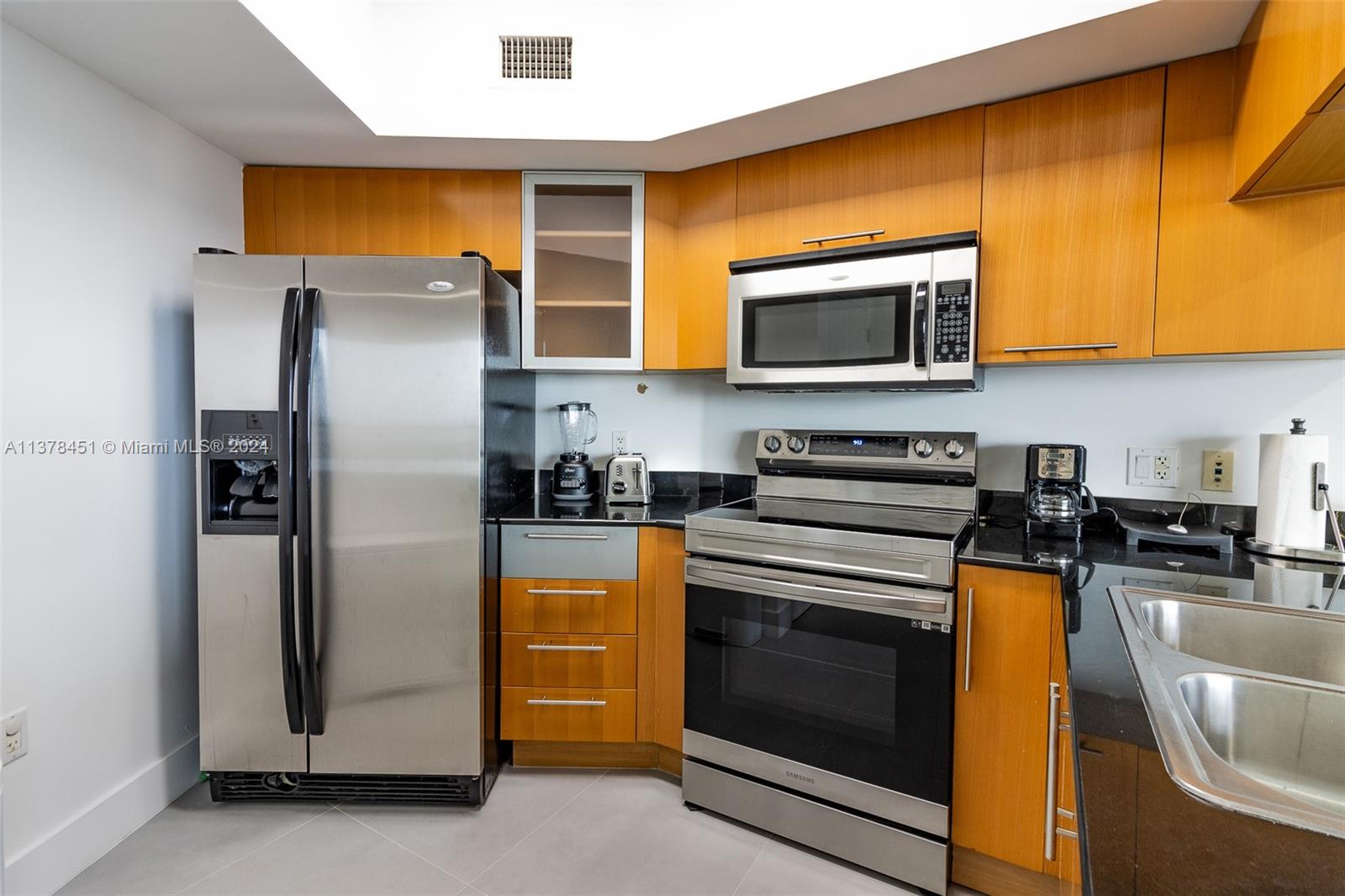 OPERA TOWER CONDO - Residential Lease