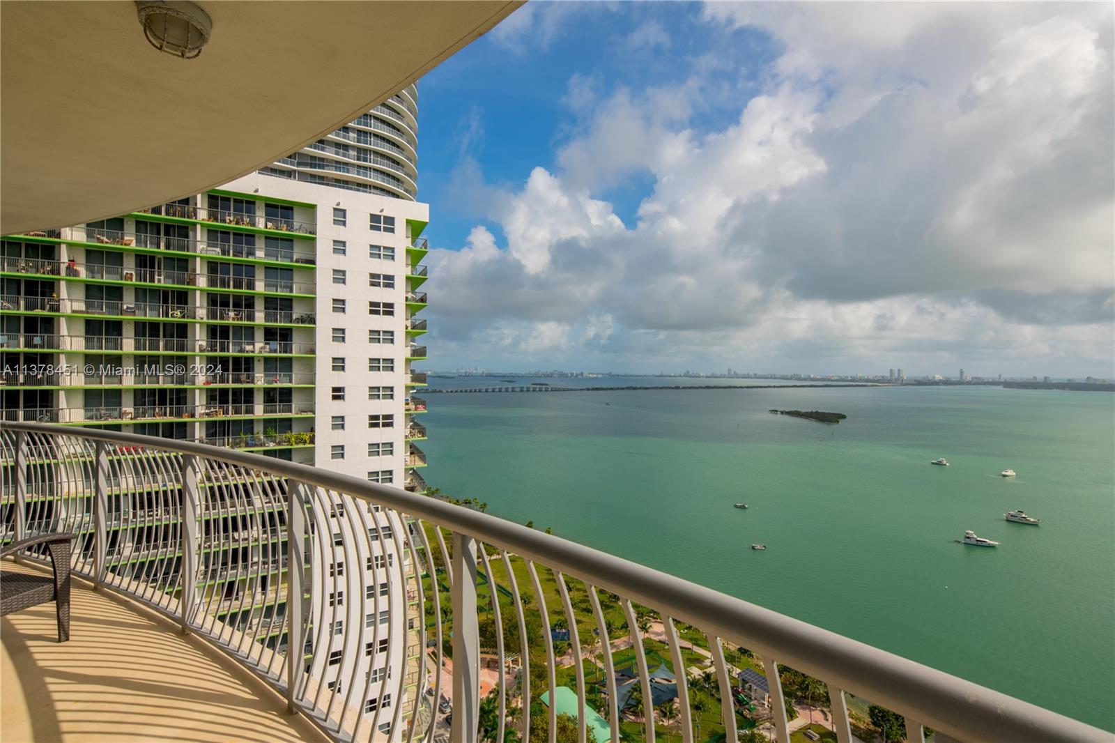 1750 N Bayshore Dr 3201