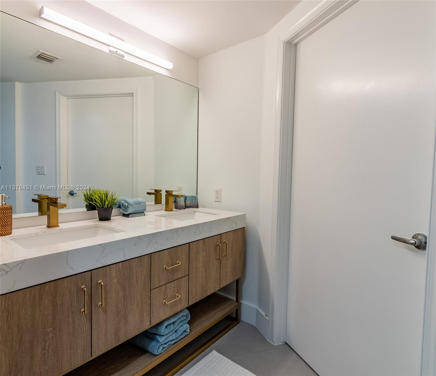 OPERA TOWER CONDO - Residential Lease