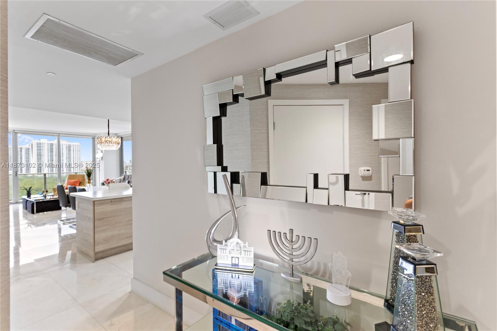 THE HARBOUR NORTH CONDO - Residential