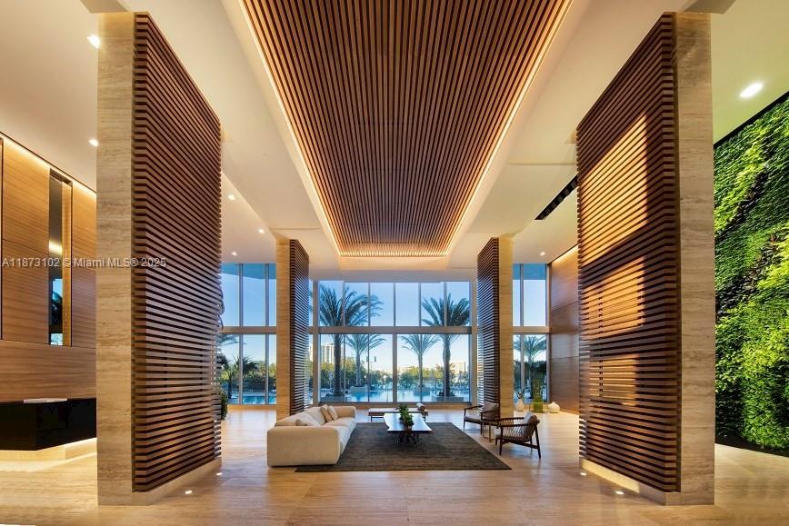 THE HARBOUR NORTH CONDO - Residential