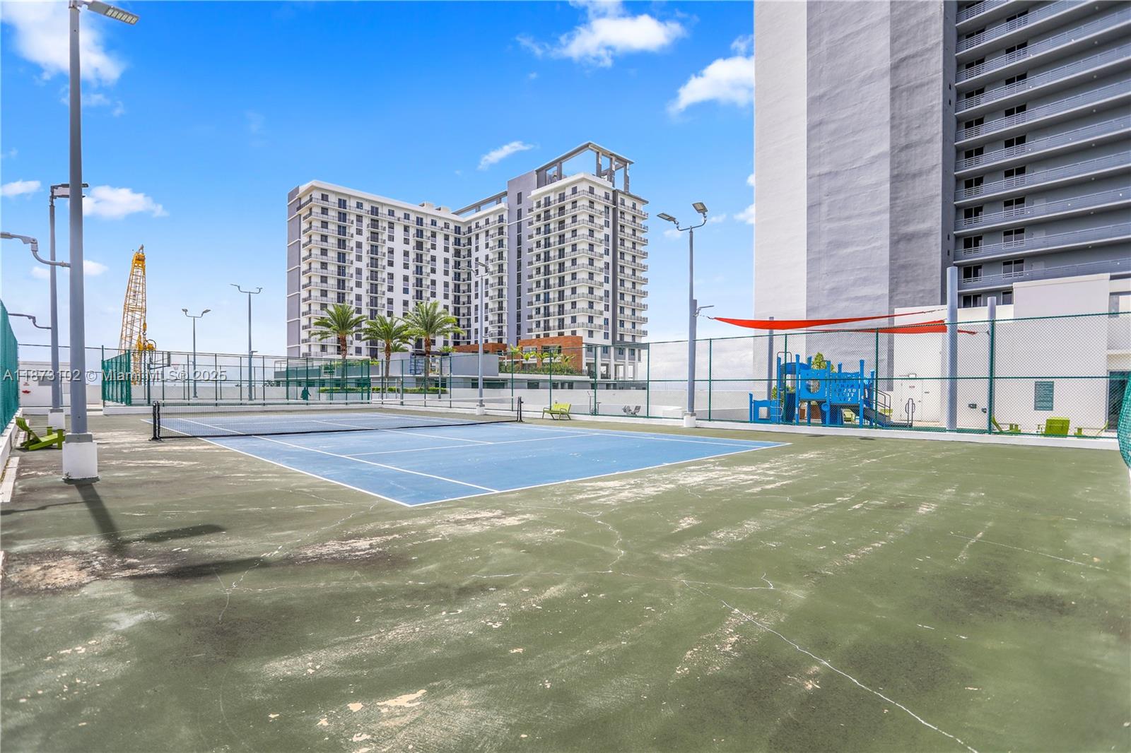 THE HARBOUR NORTH CONDO - Residential