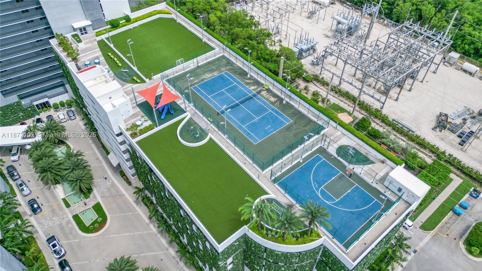 THE HARBOUR NORTH CONDO - Residential