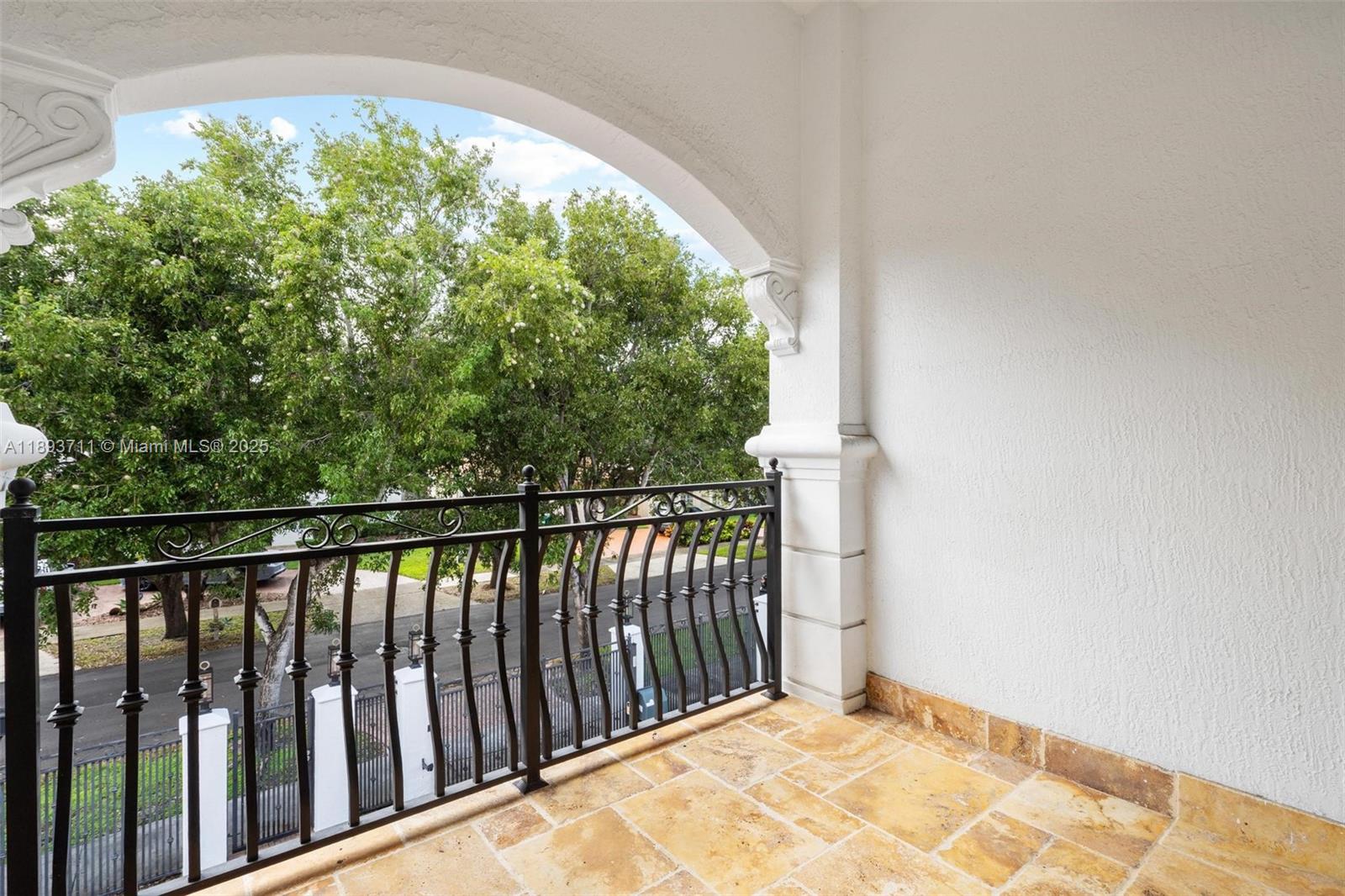 FRANCESCA - Residential