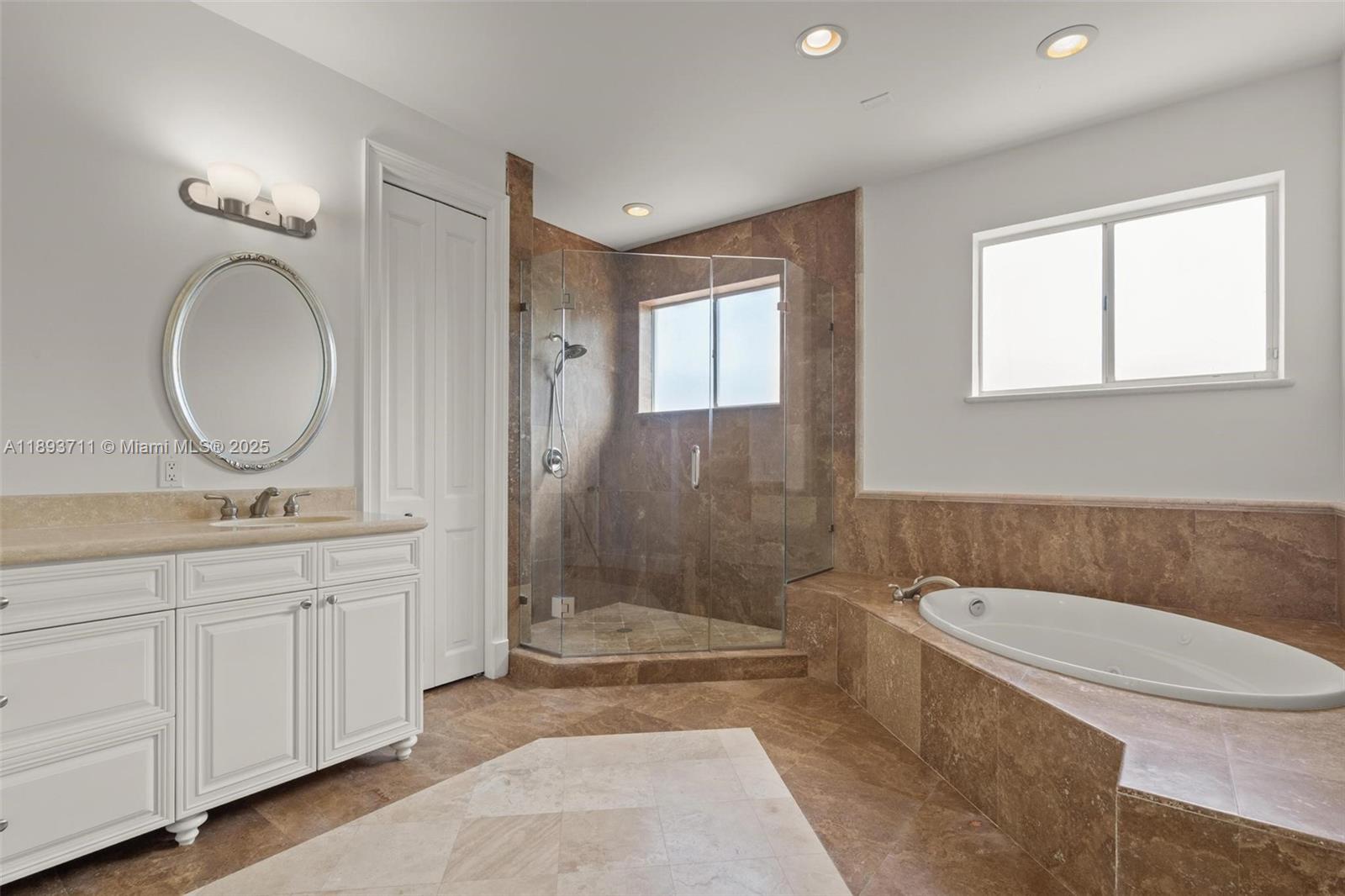 FRANCESCA - Residential