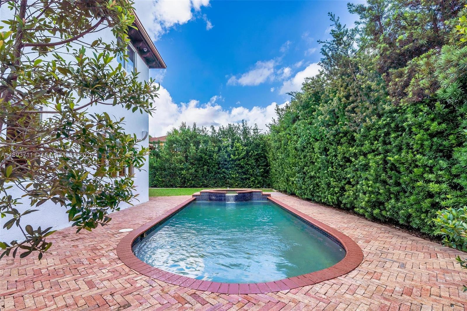 FRANCESCA - Residential