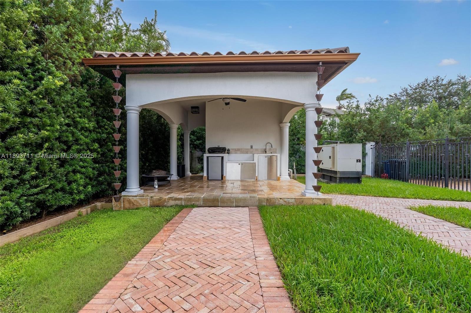 FRANCESCA - Residential