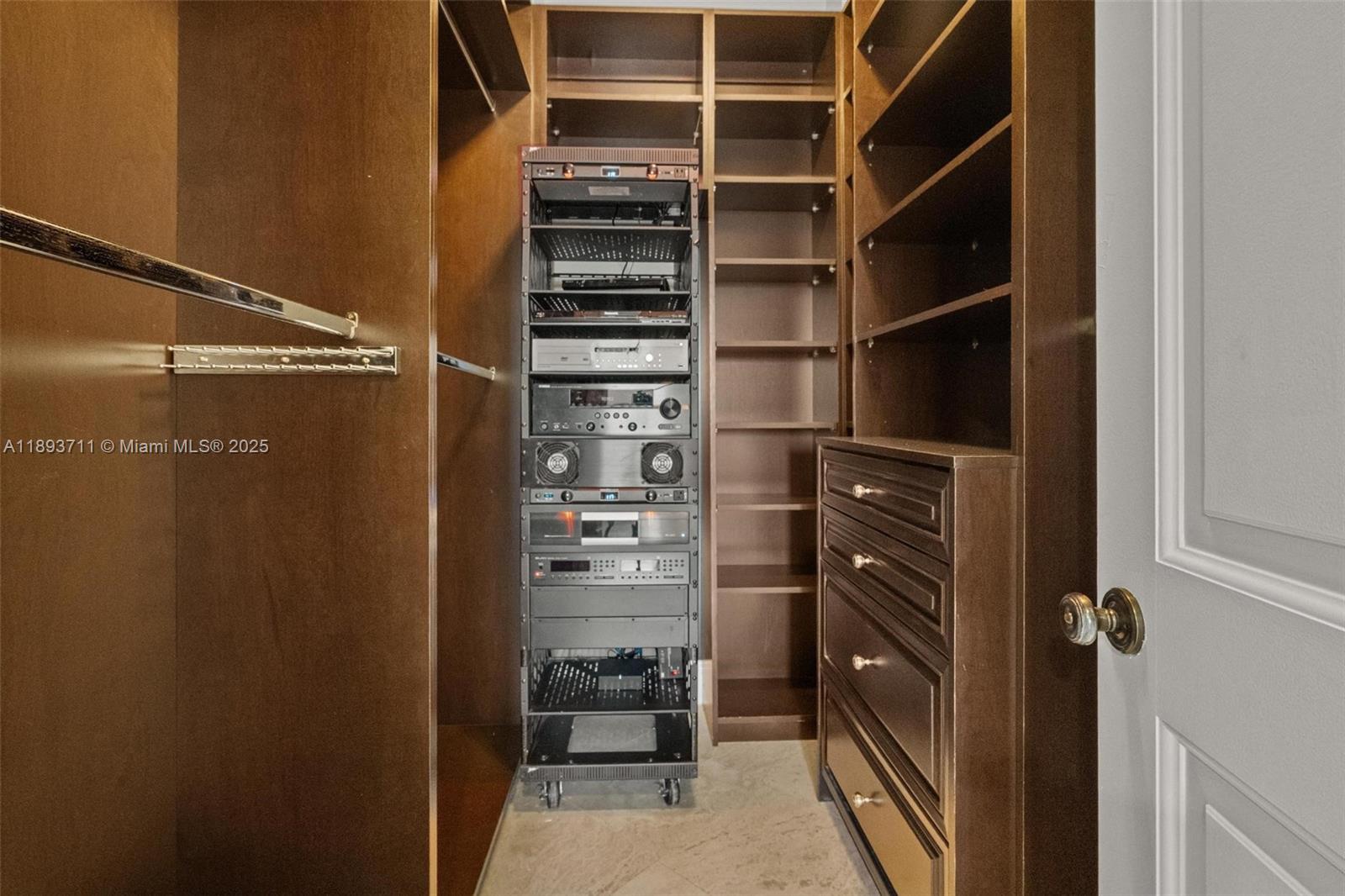 FRANCESCA - Residential