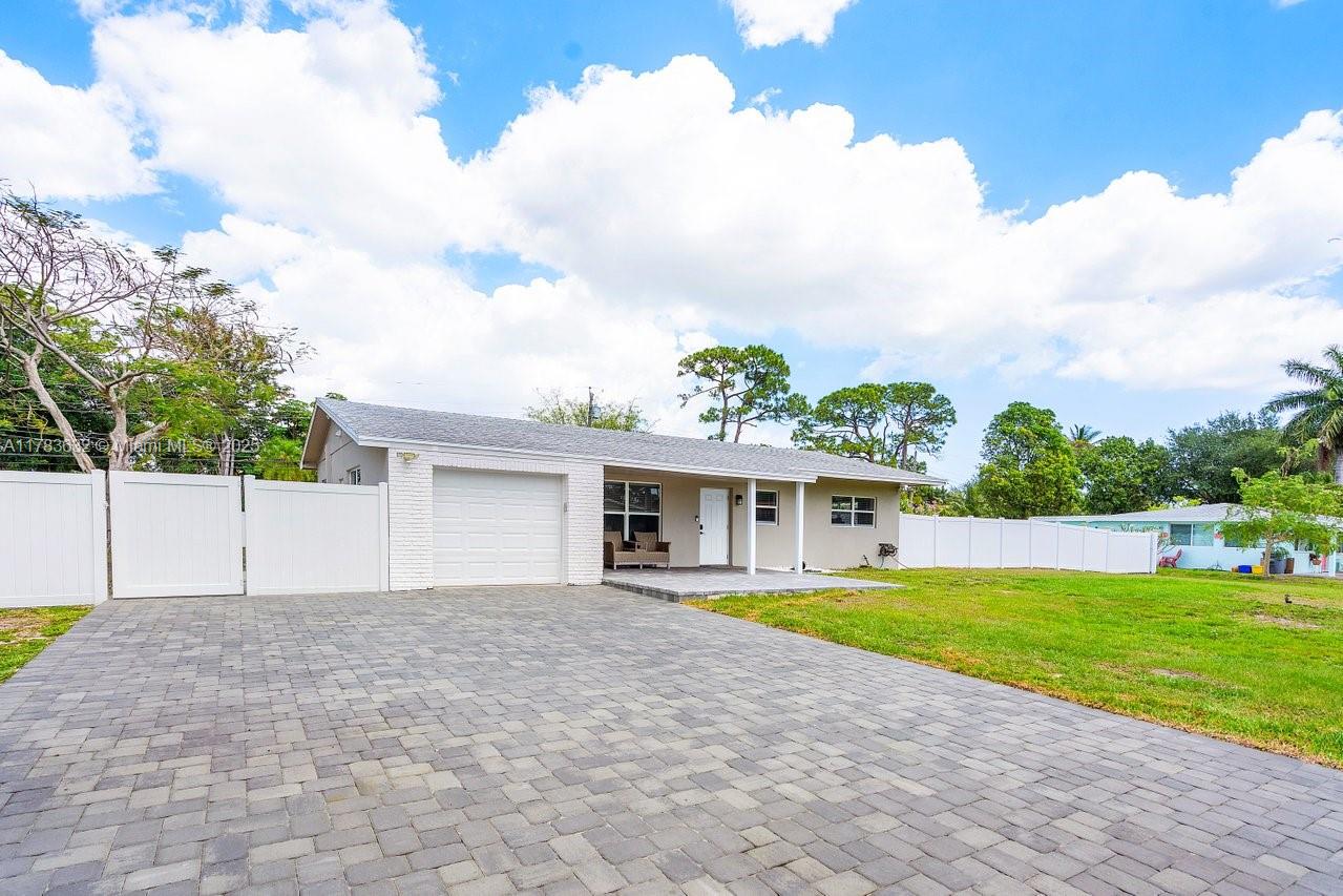 COUNTRY CLUB ACRES 5 - Residential