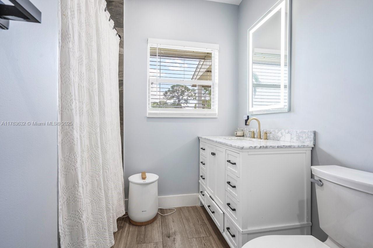COUNTRY CLUB ACRES 5 - Residential